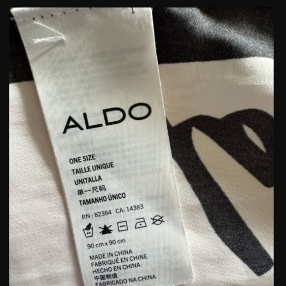 [RARE] Aldo 2018 Valentines Day Limited Edition Collection  Scarf - Picture 5 of 16